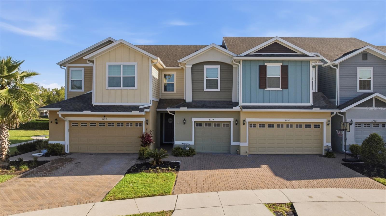 FISHHAWK RANCH WEST TWNHMS - Residential