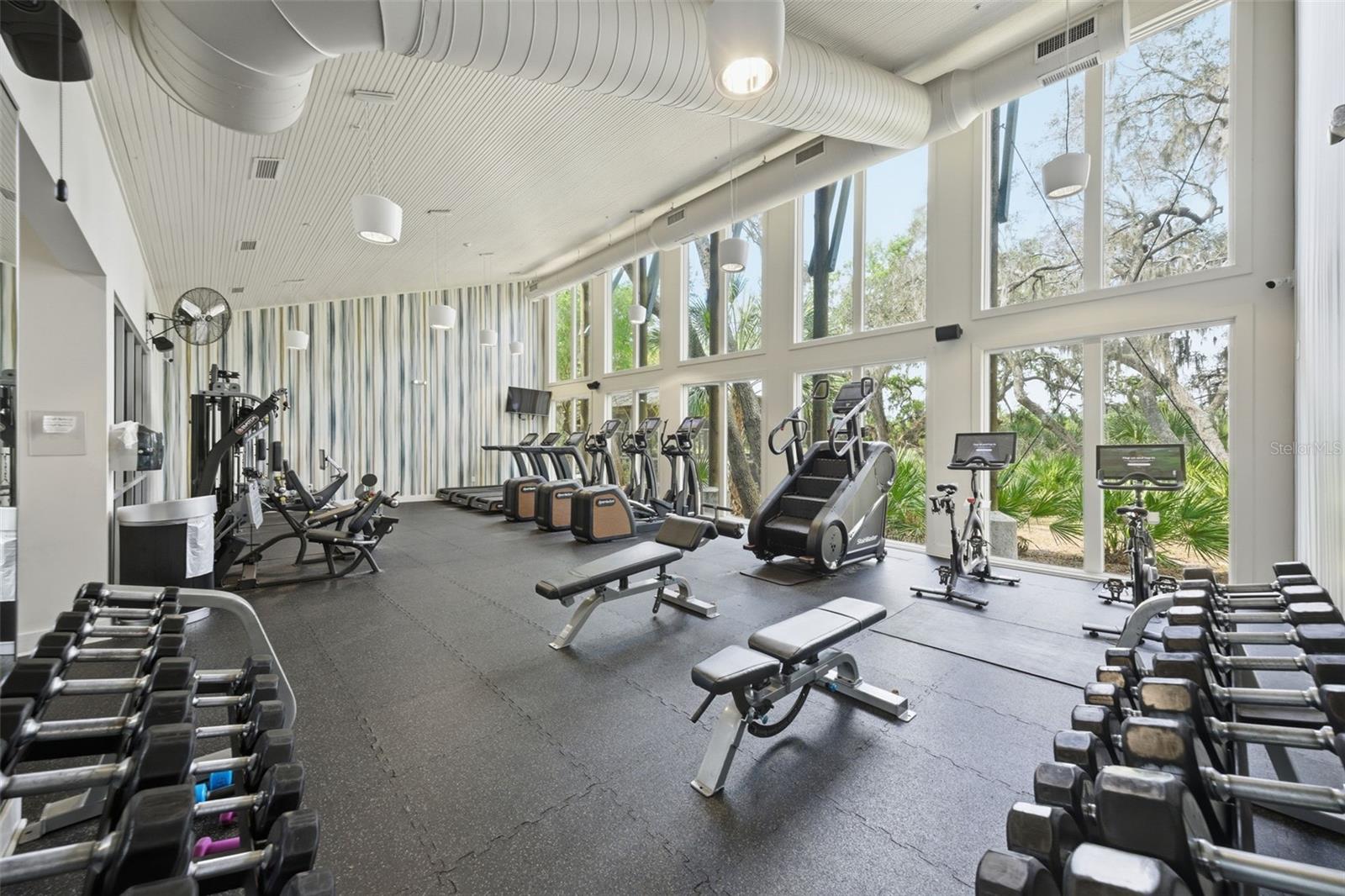 FISHHAWK RANCH WEST TWNHMS - Residential