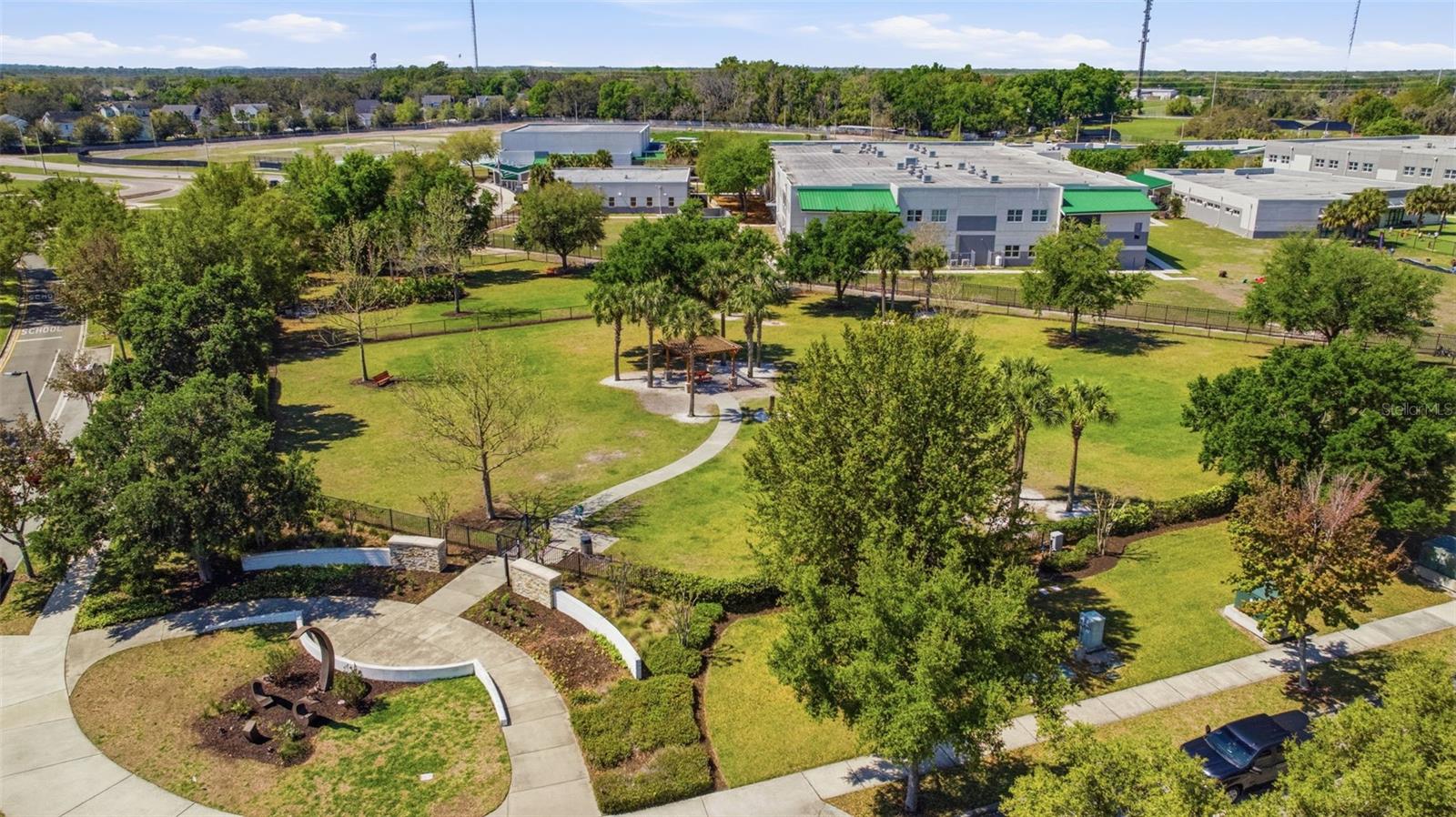 FISHHAWK RANCH WEST TWNHMS - Residential