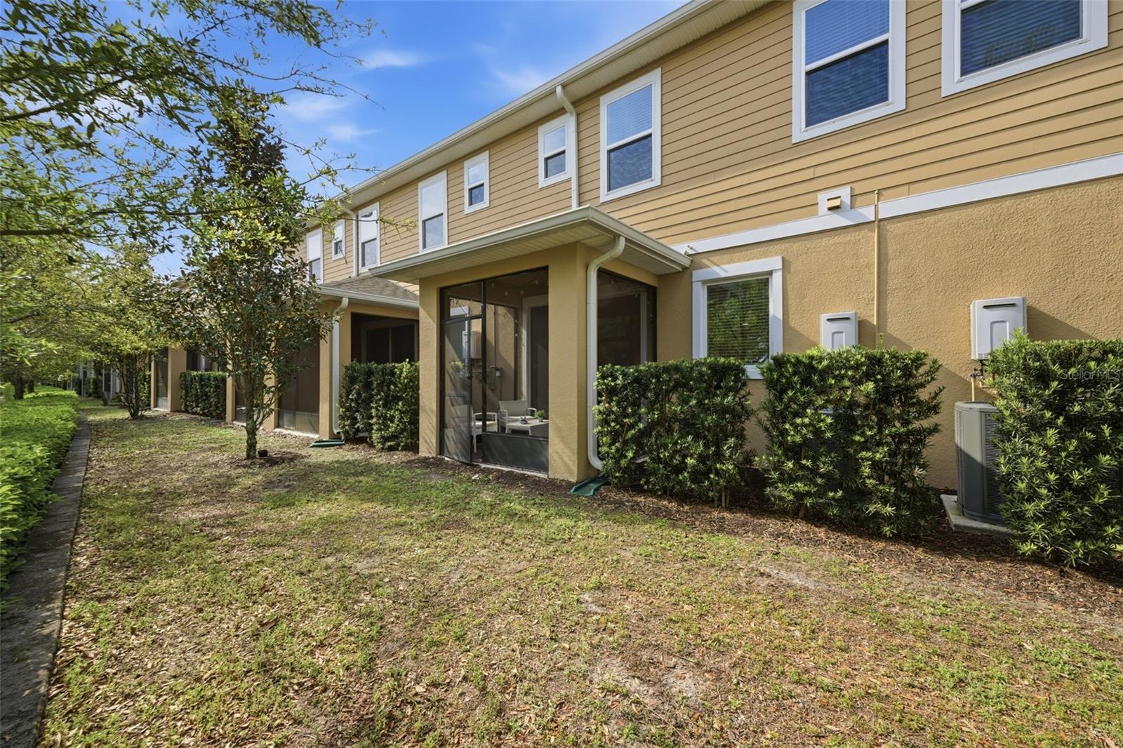 FISHHAWK RANCH WEST TWNHMS - Residential