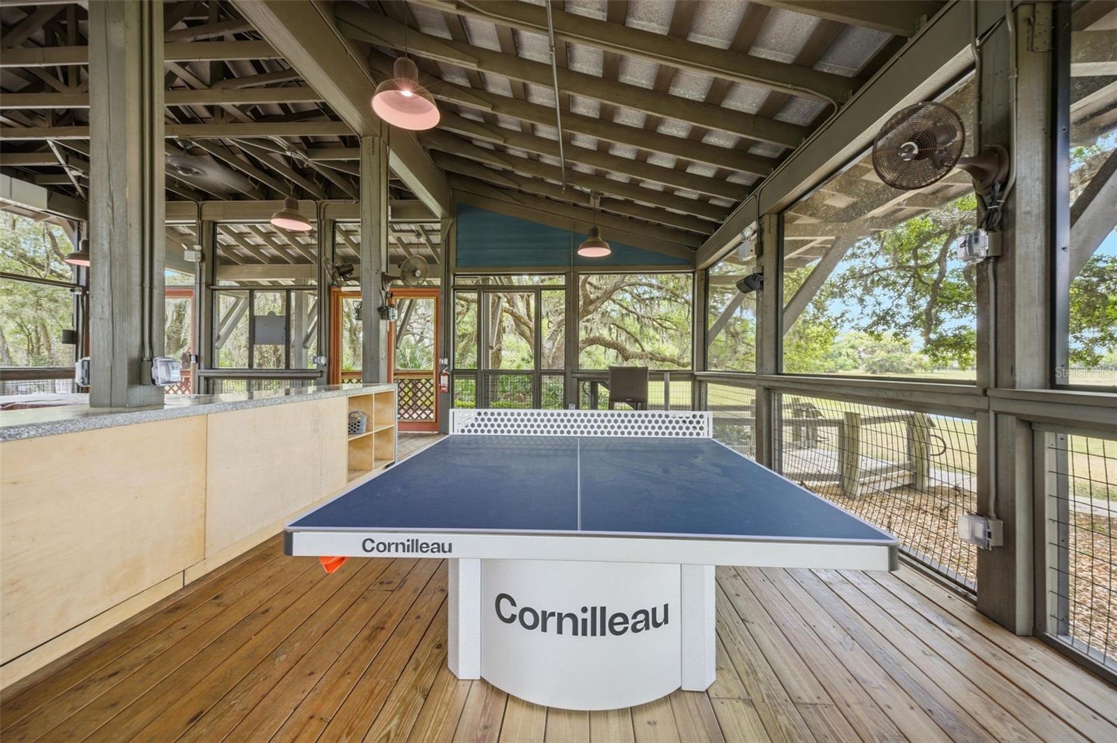 FISHHAWK RANCH WEST TWNHMS - Residential