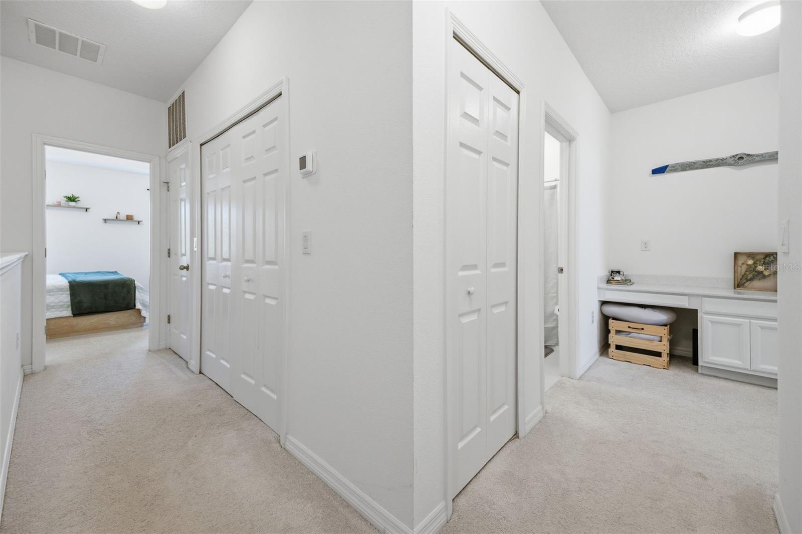 FISHHAWK RANCH WEST TWNHMS - Residential