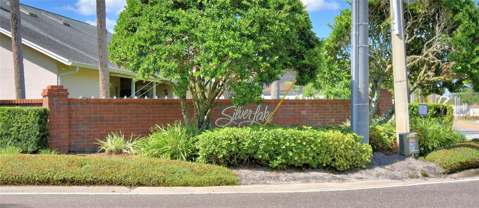 857 SILK OAK TERRACE