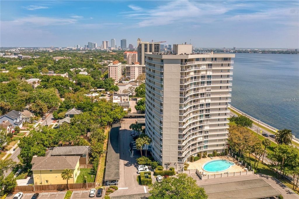 Photo of 2611 Bayshore Blvd #806, Tampa, FL 33629 (MLS # TB8450528)
