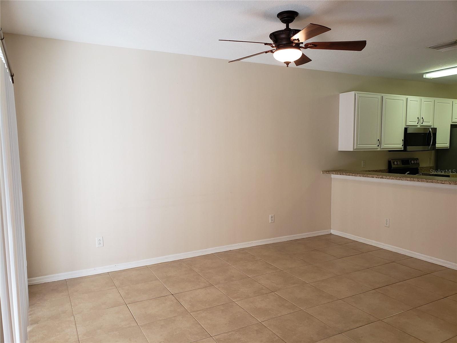 FISHHAWK RANCH TOWNHOMES - Residential Lease