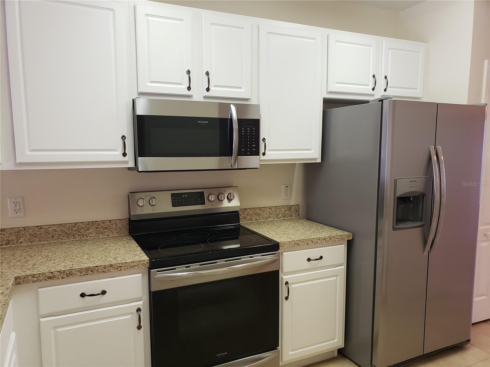 FISHHAWK RANCH TOWNHOMES - Residential Lease