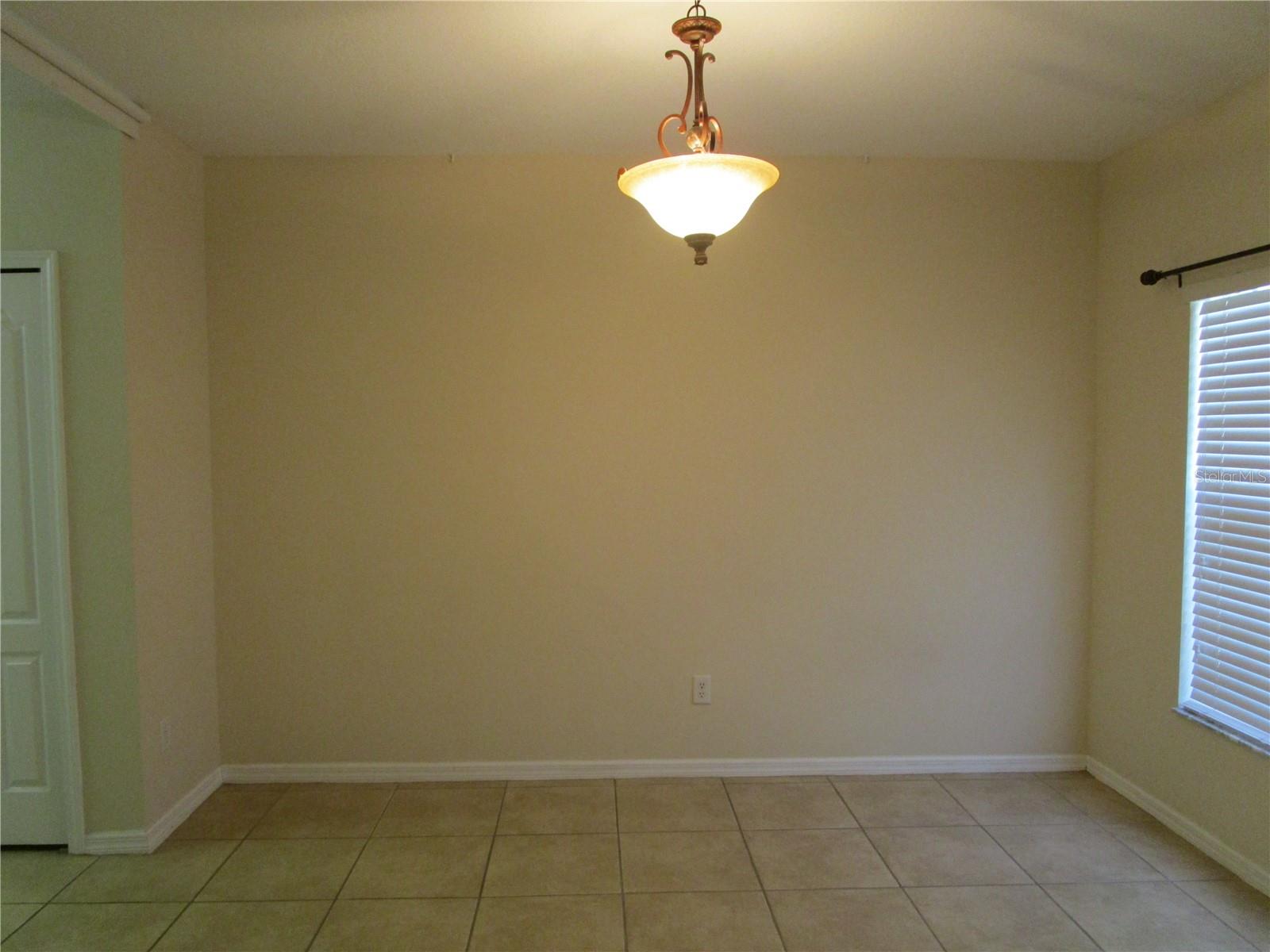 FISHHAWK RANCH TOWNHOMES - Residential Lease