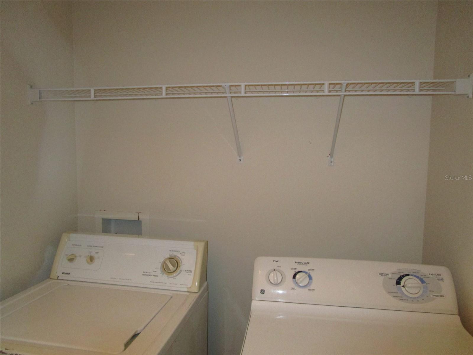 FISHHAWK RANCH TOWNHOMES - Residential Lease