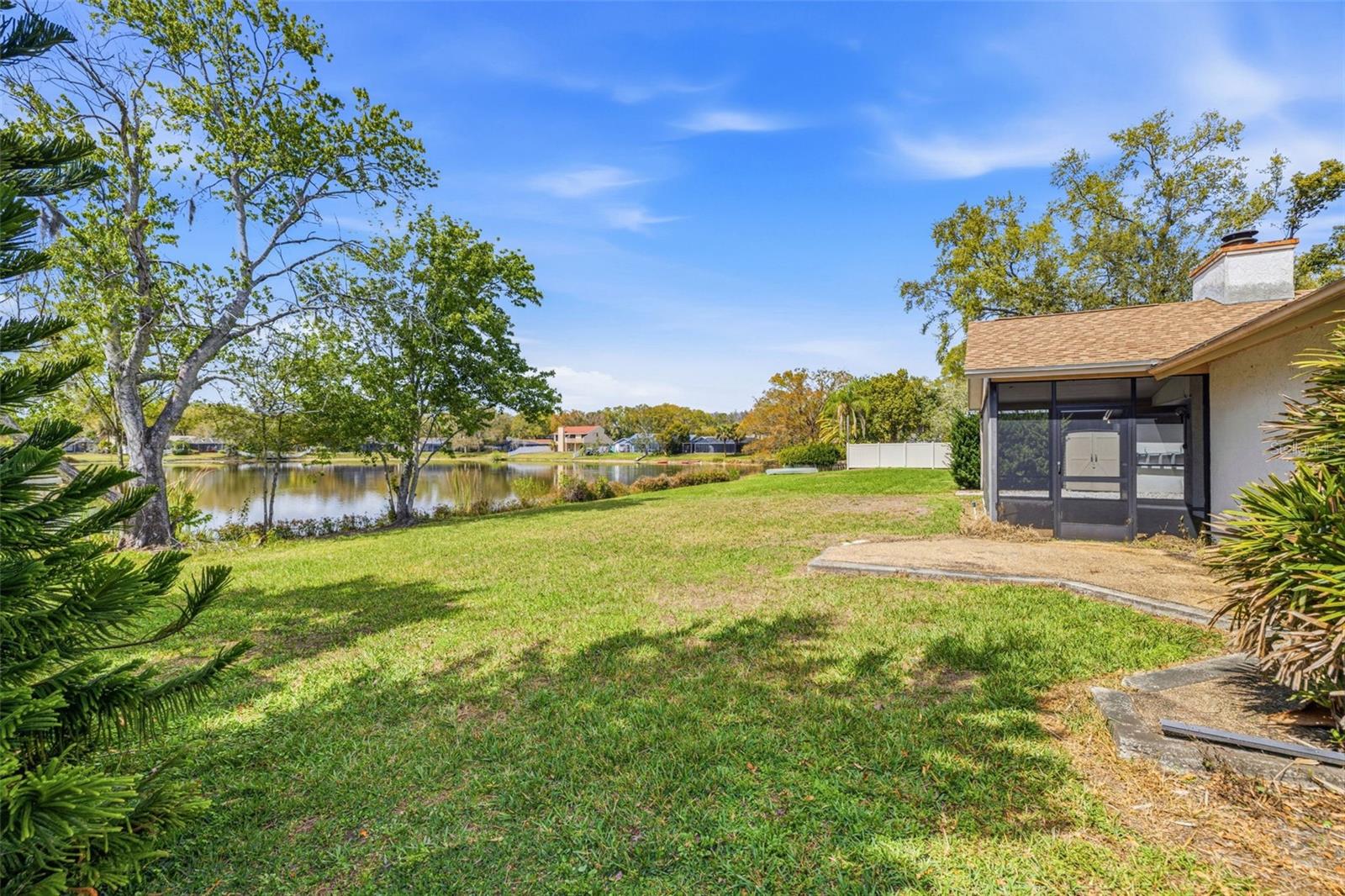 HUNTERS LAKE - Residential