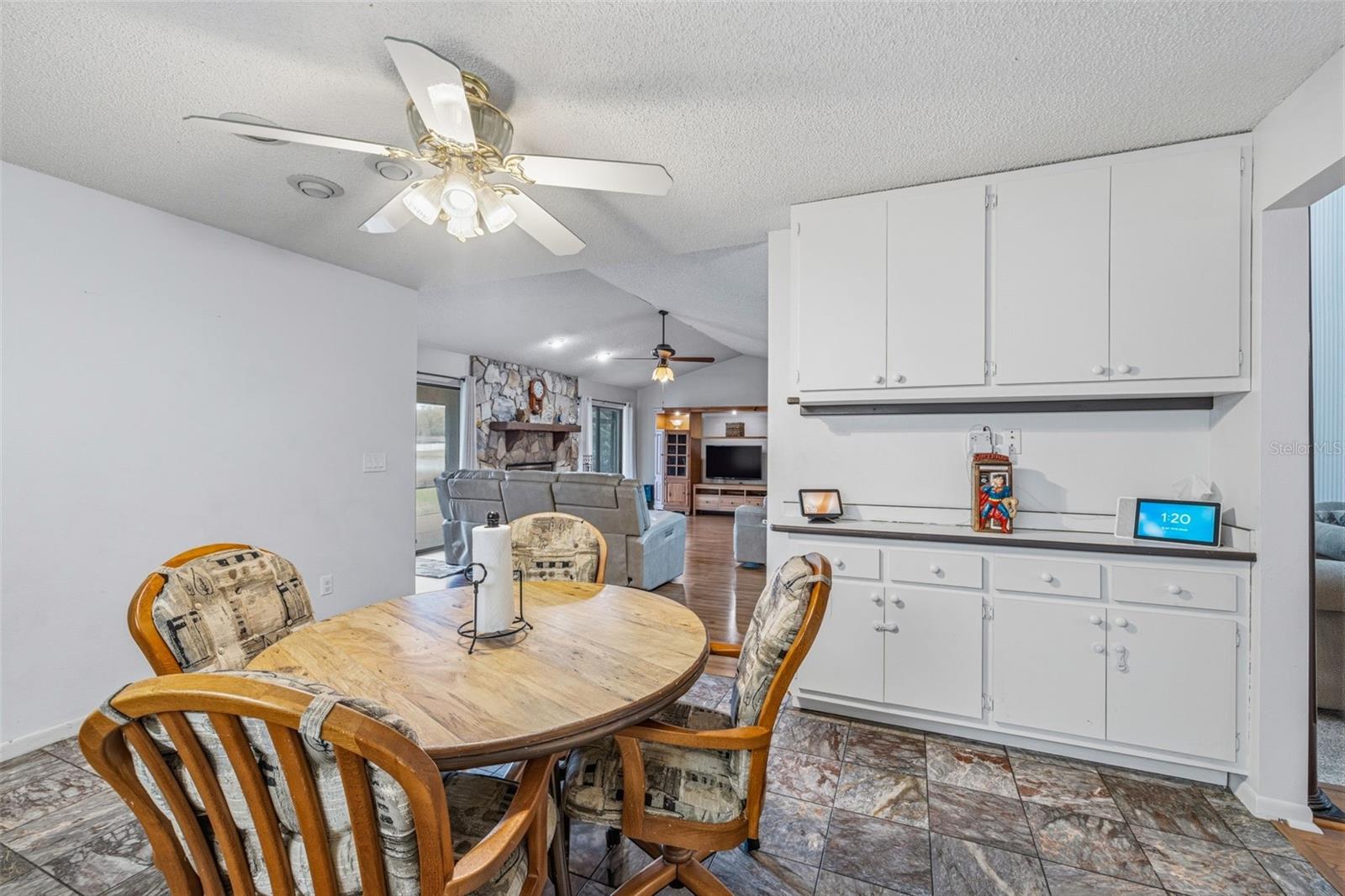 HUNTERS LAKE - Residential