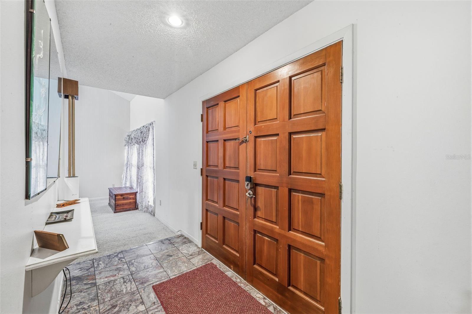 HUNTERS LAKE - Residential