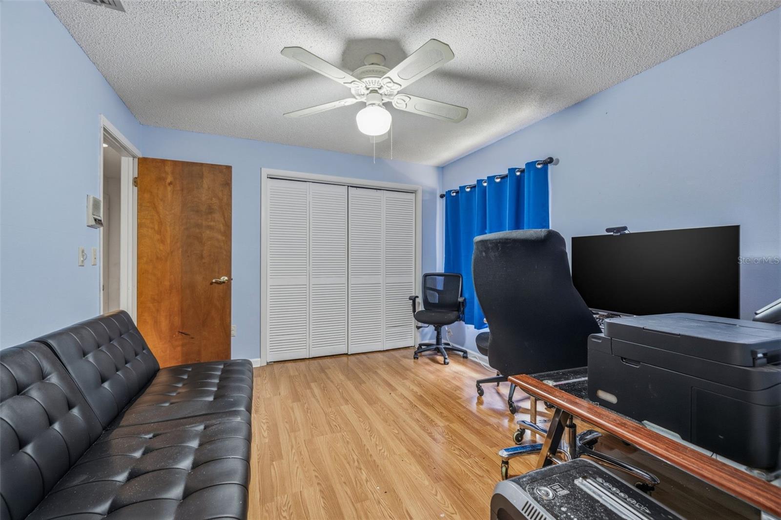 HUNTERS LAKE - Residential