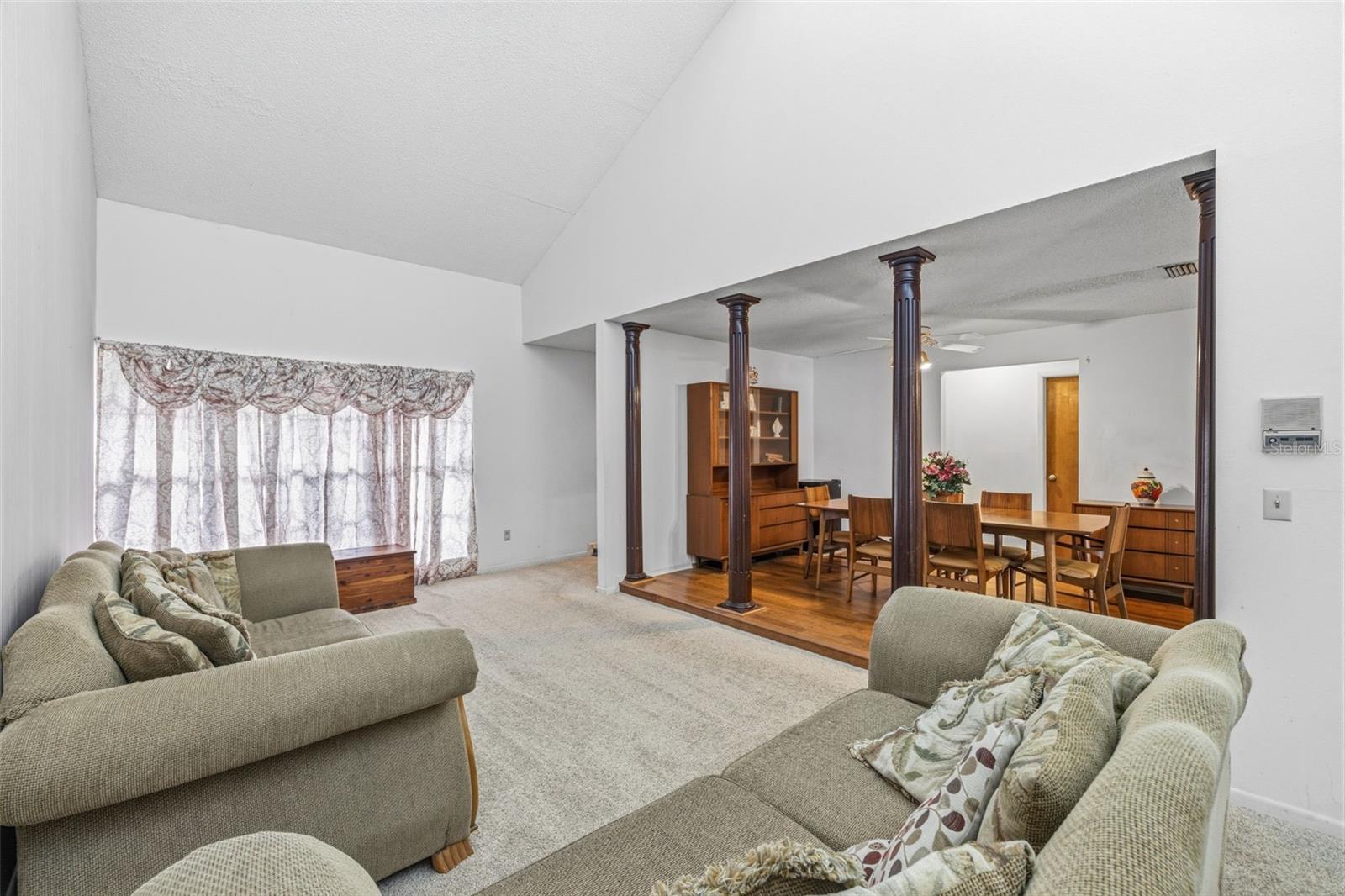 HUNTERS LAKE - Residential