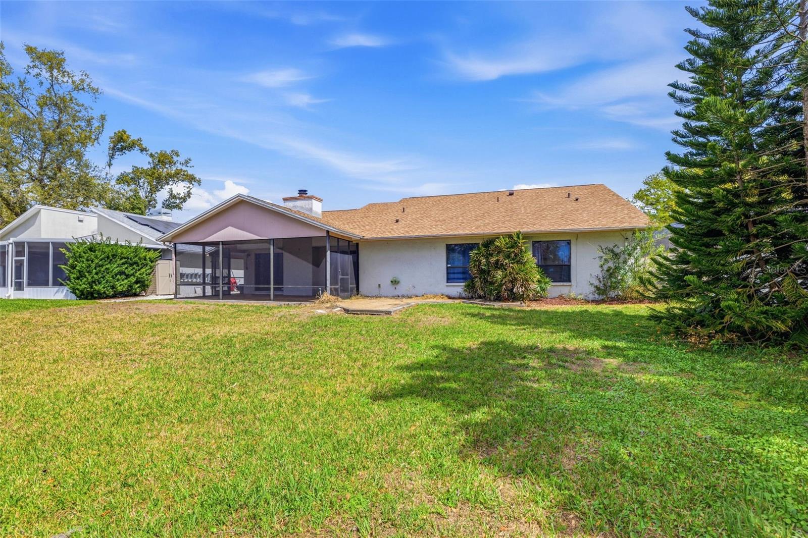 HUNTERS LAKE - Residential