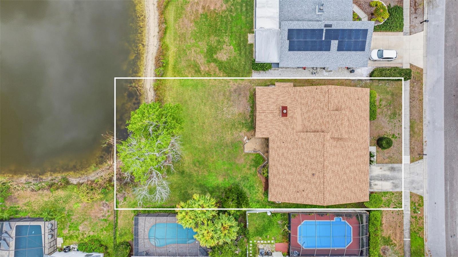 HUNTERS LAKE - Residential