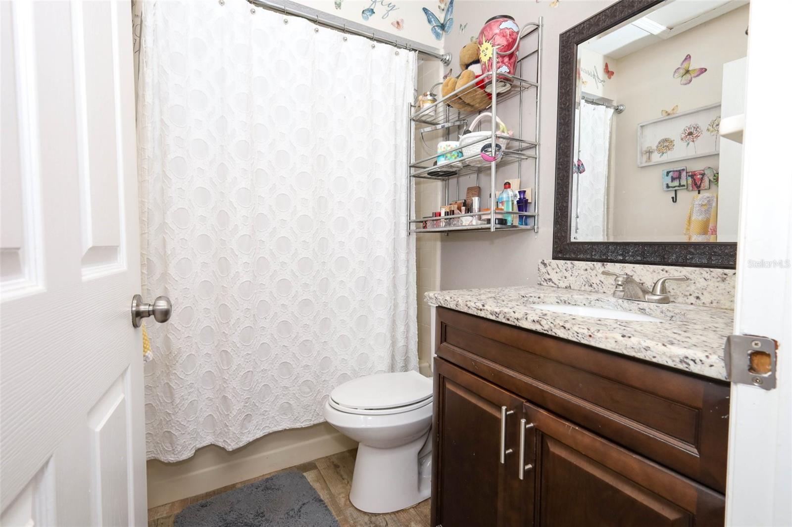 COUNTRY LANE - Residential