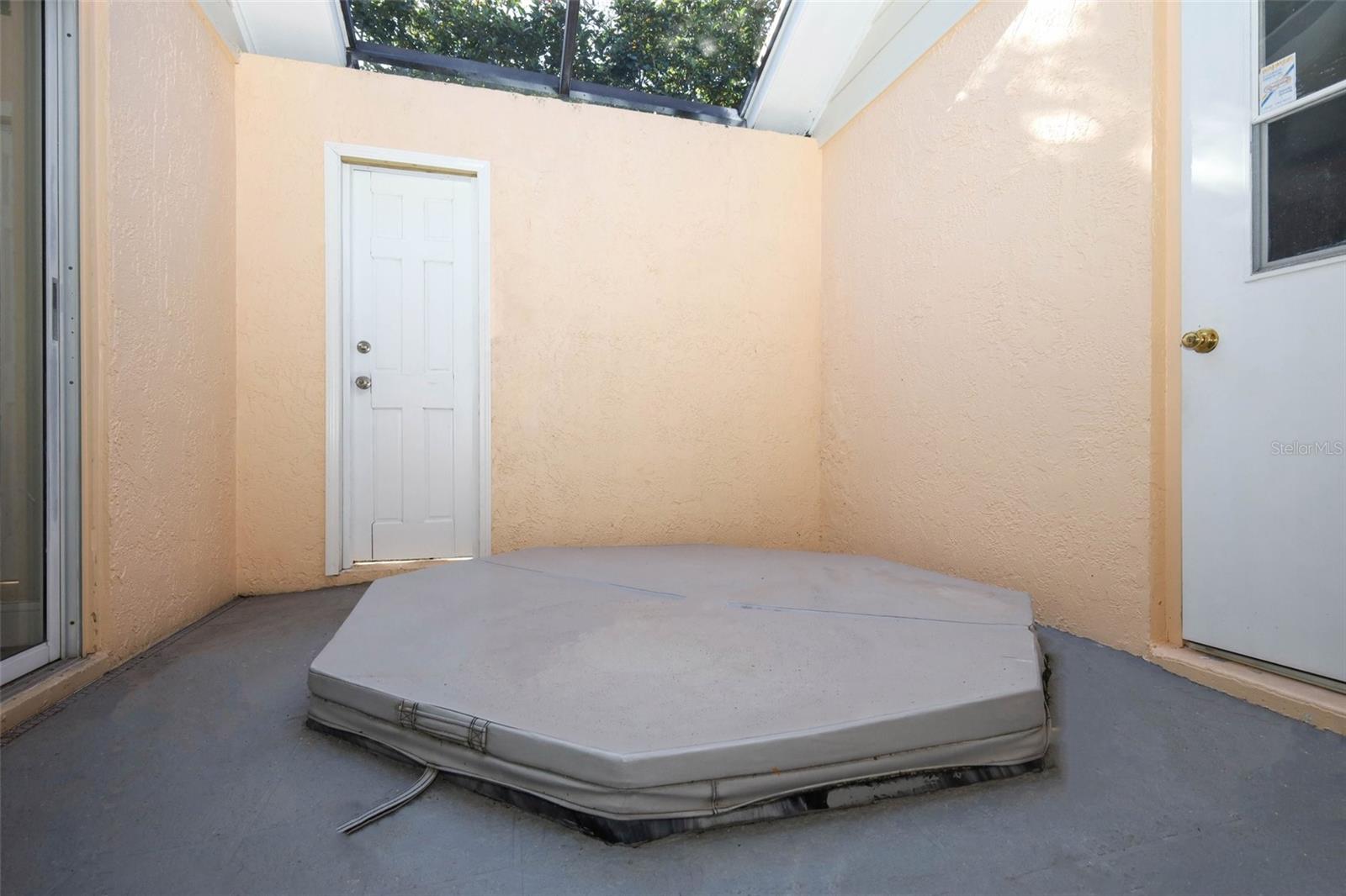 COUNTRY LANE - Residential