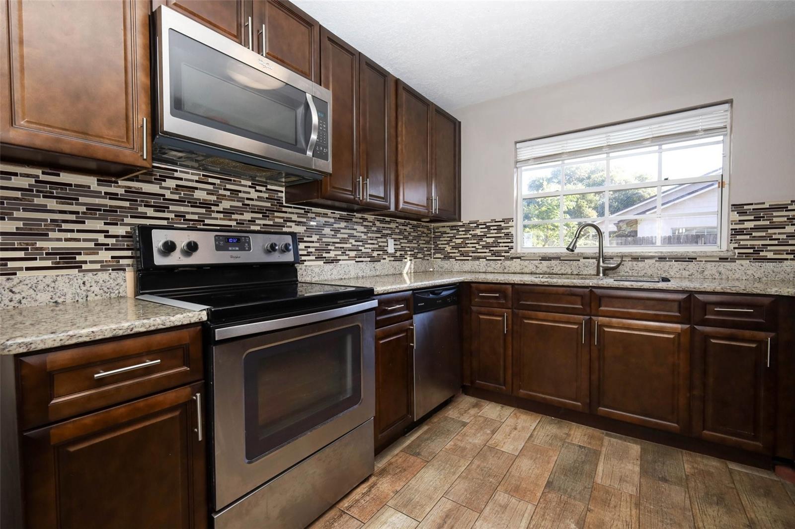 COUNTRY LANE - Residential