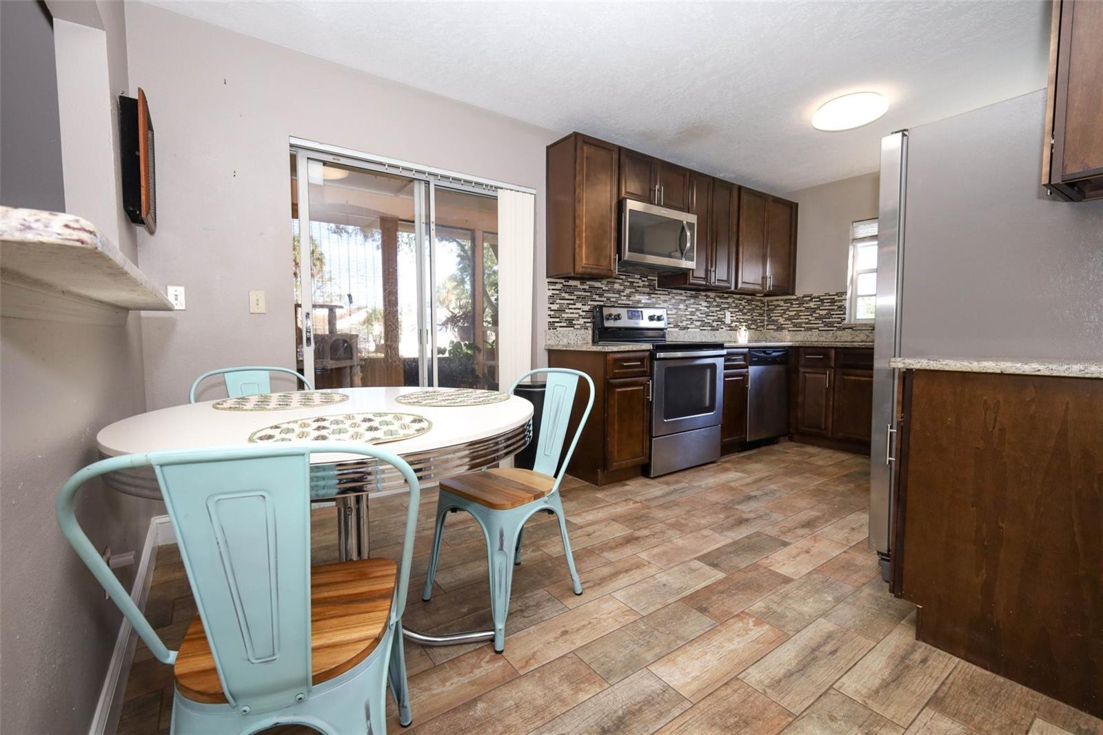 COUNTRY LANE - Residential