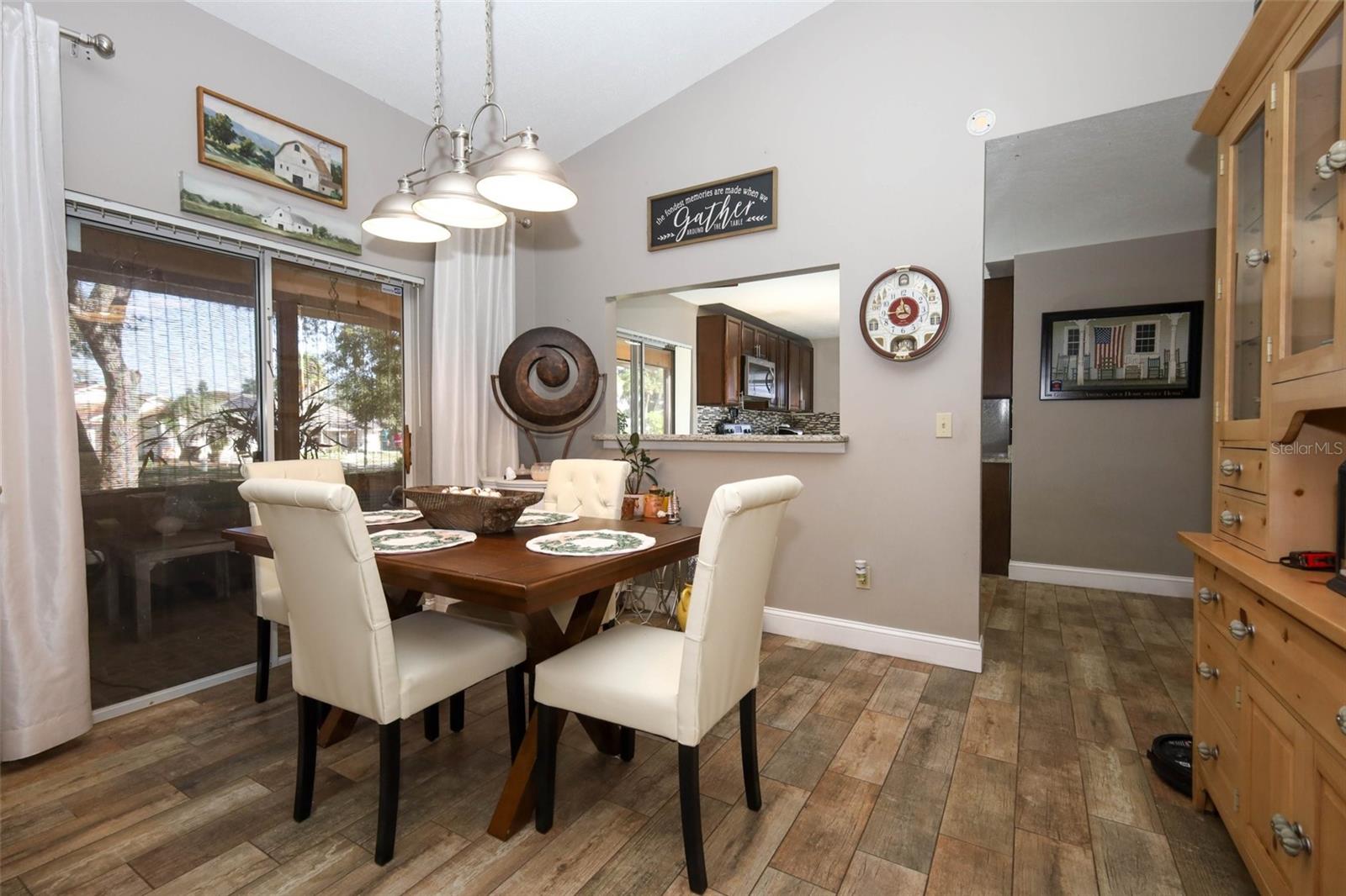 COUNTRY LANE - Residential