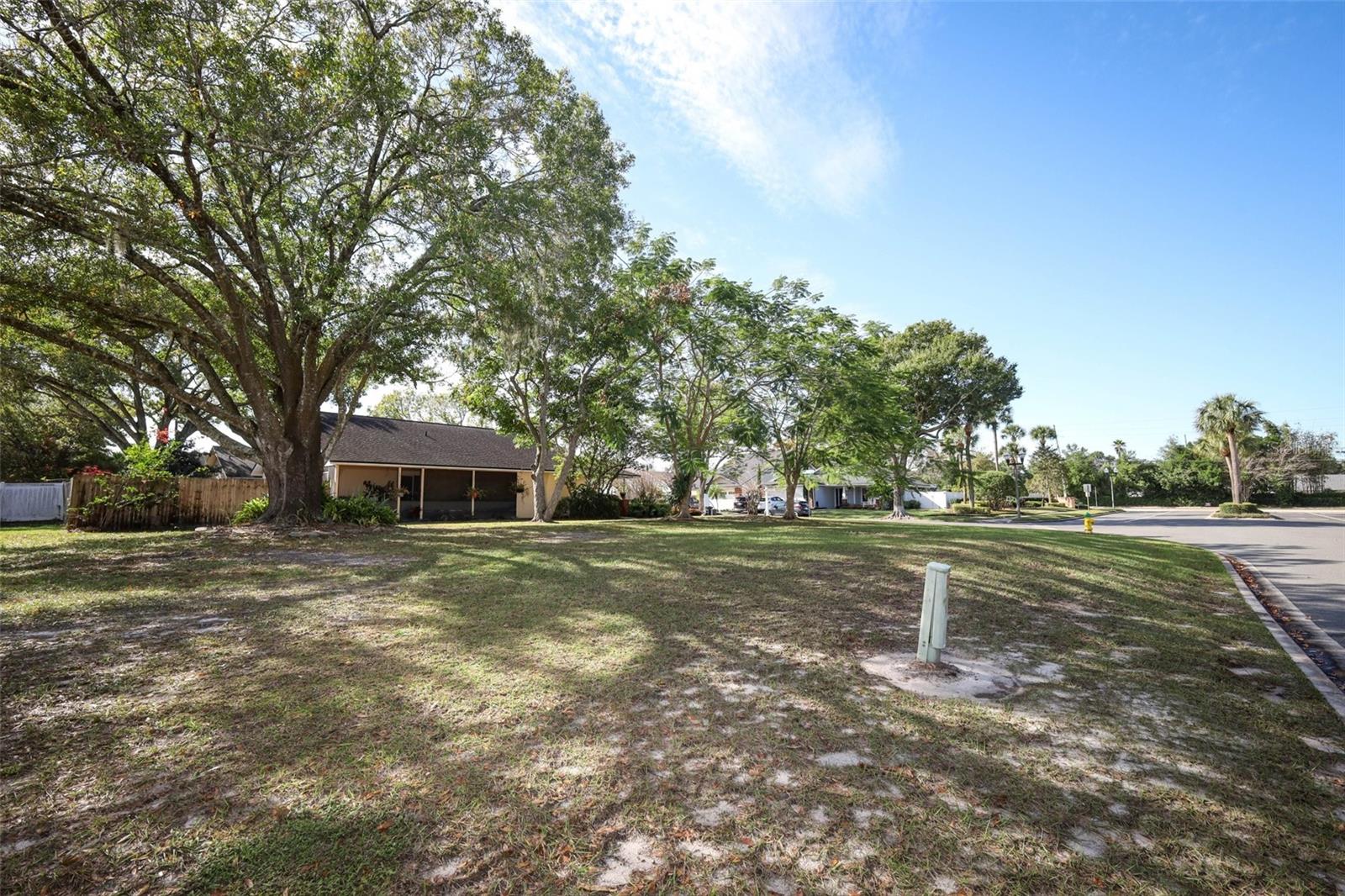 COUNTRY LANE - Residential