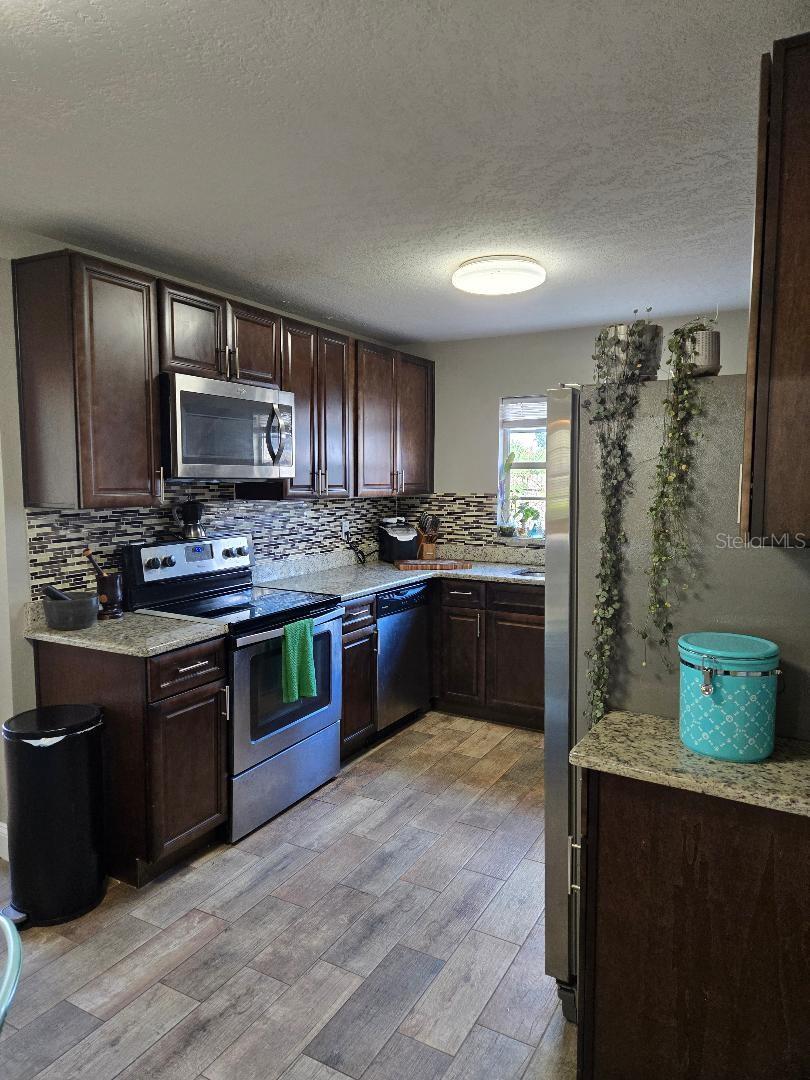 COUNTRY LANE - Residential