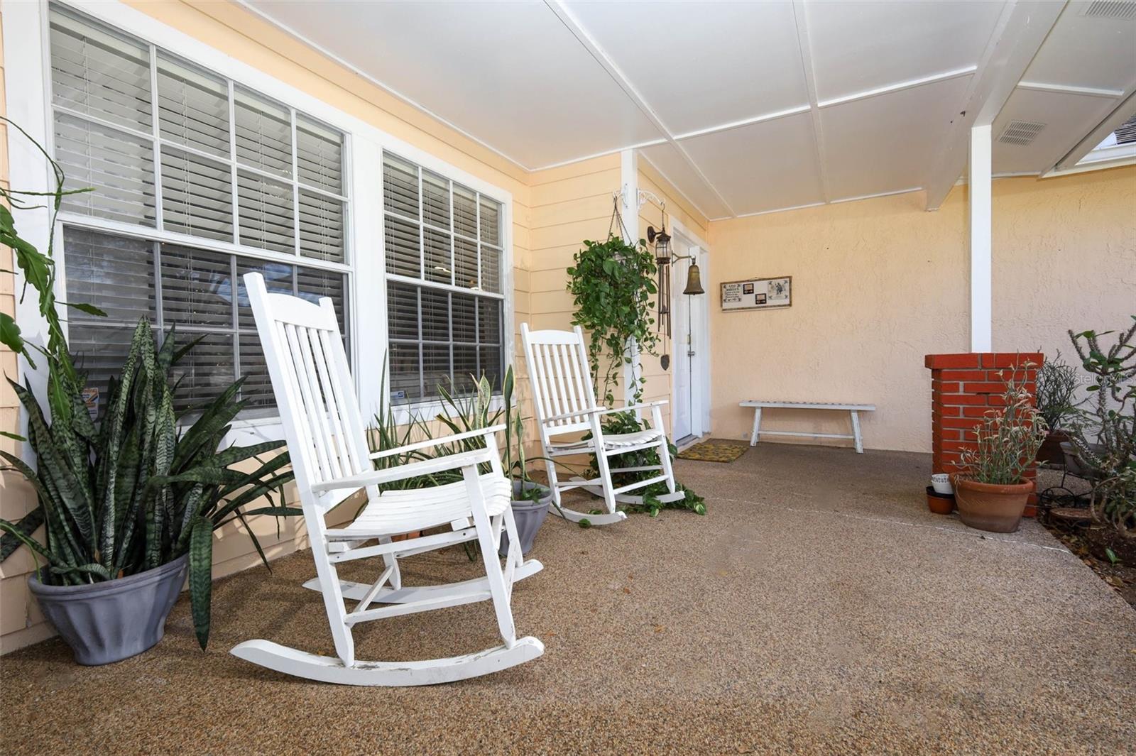 1531 LAWNDALE CIRCLE