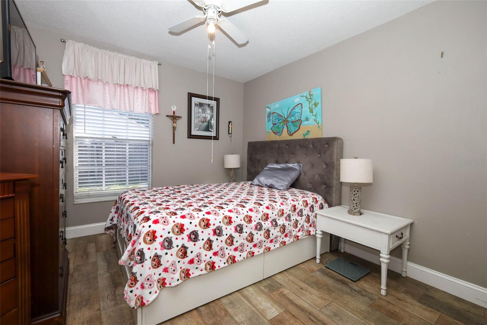 COUNTRY LANE - Residential