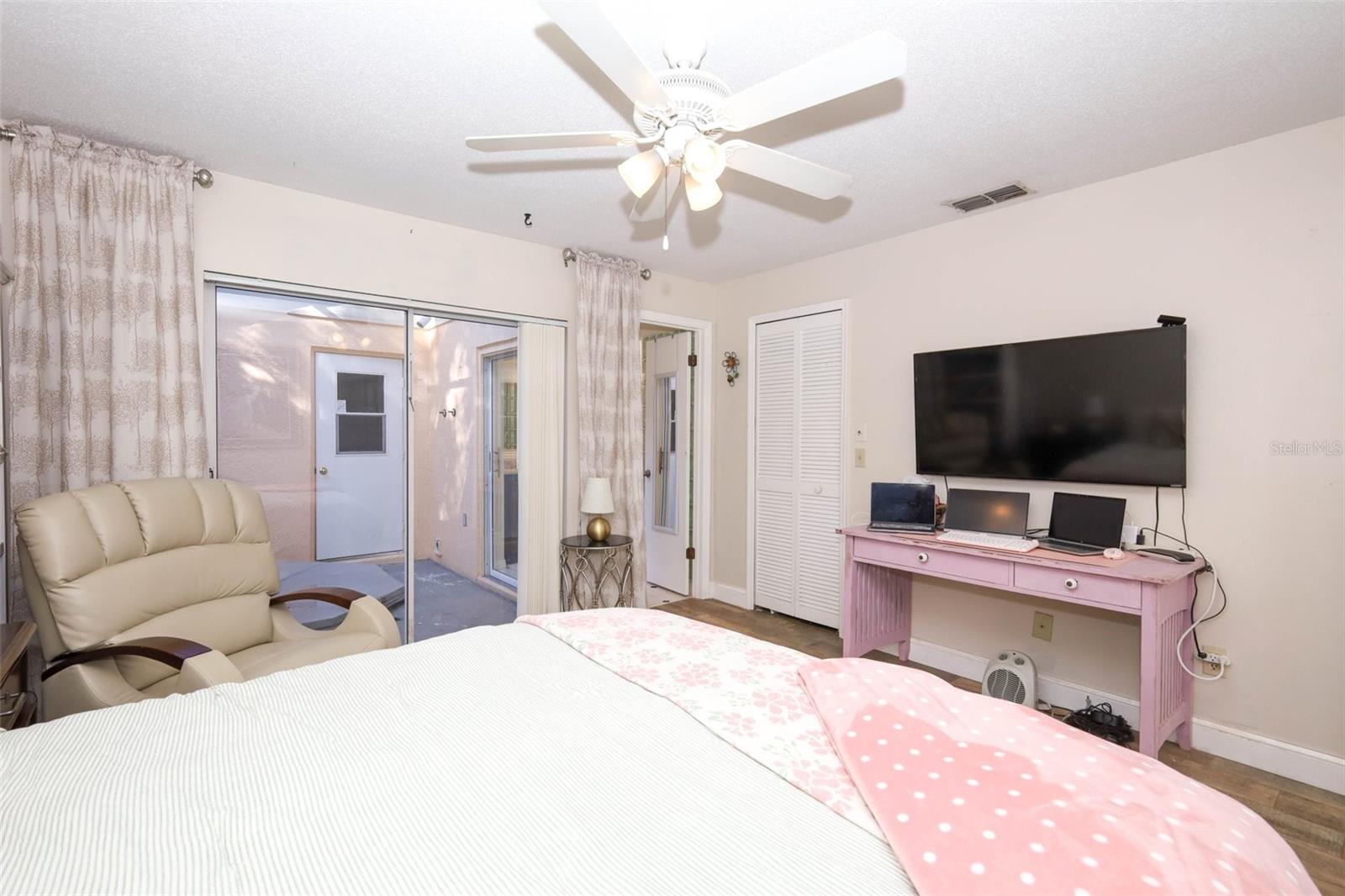 COUNTRY LANE - Residential