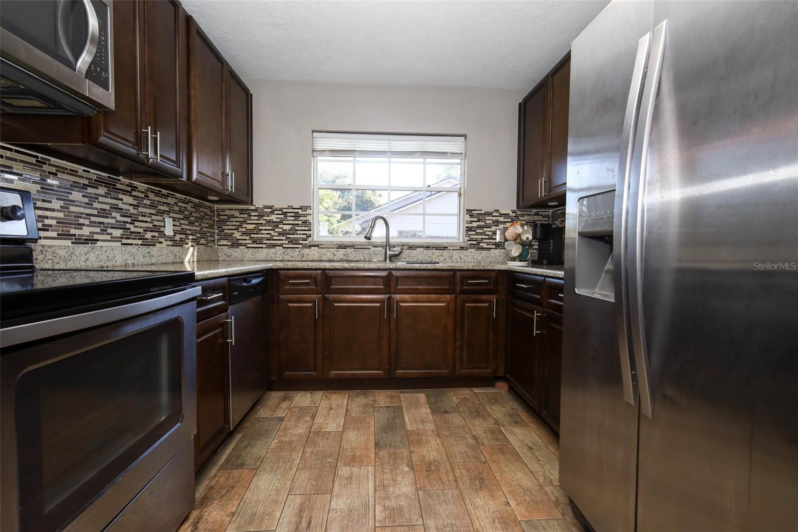 COUNTRY LANE - Residential