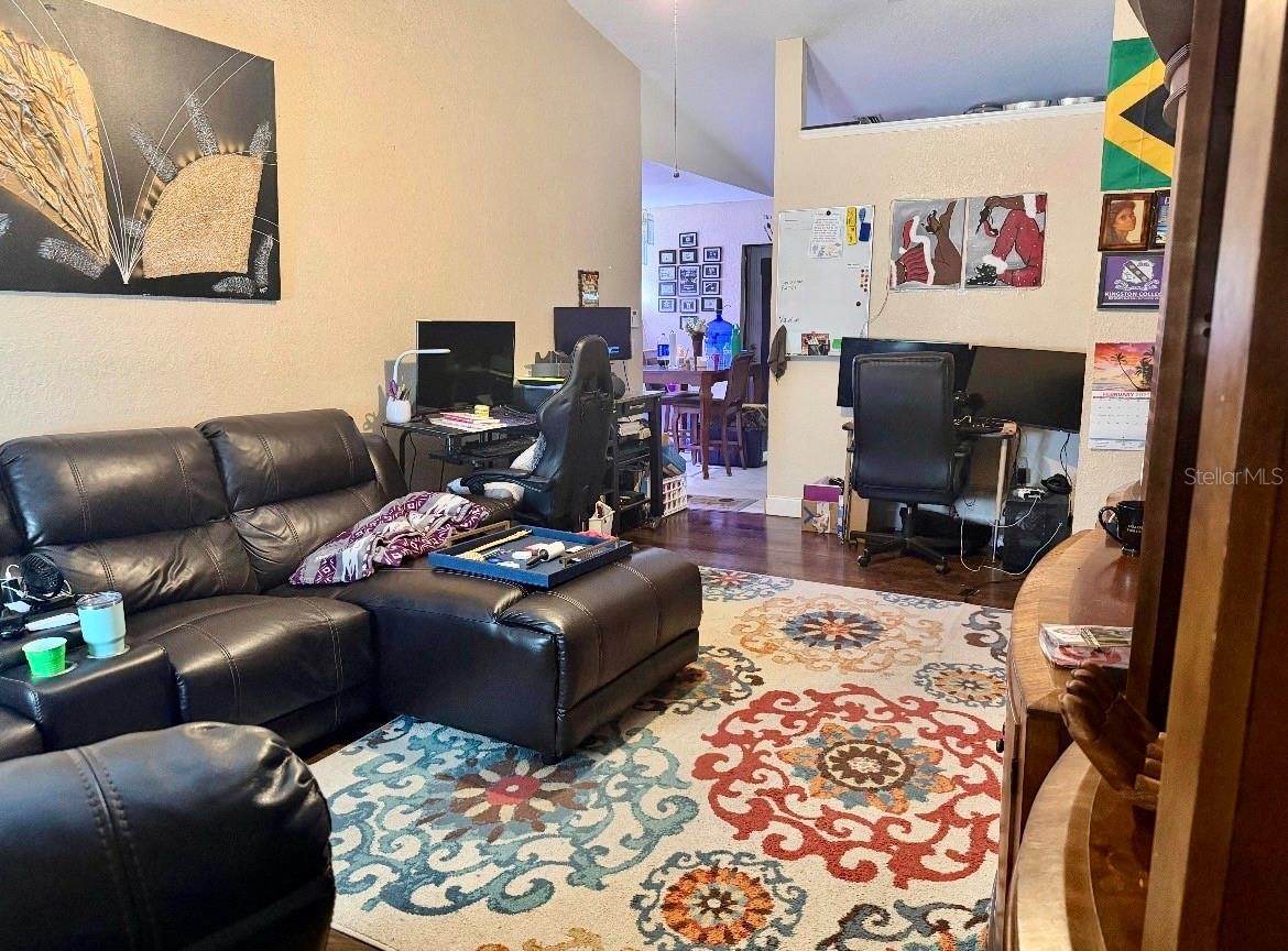 MCLEOD GARDENS PH 02 - Residential