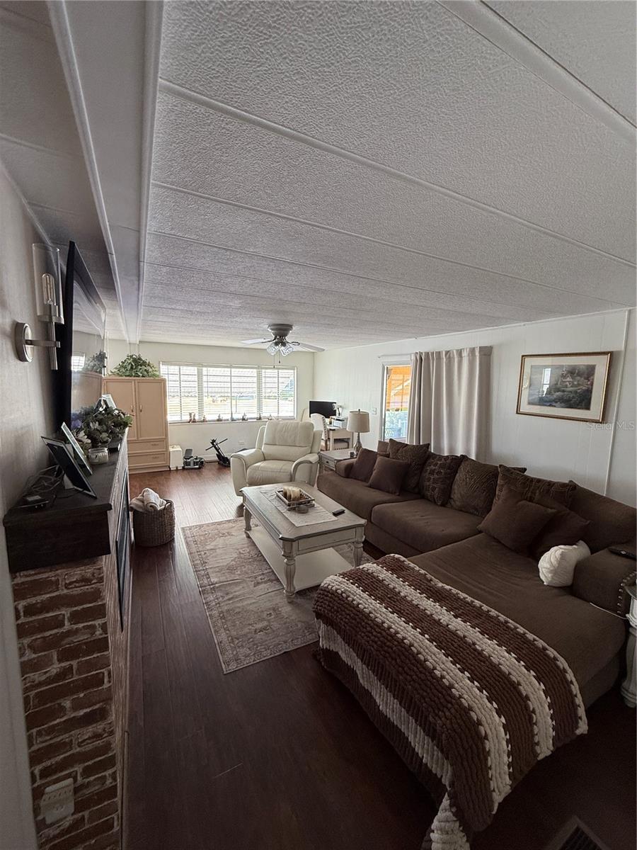 CLUB CHALET UNREC MHP - Residential