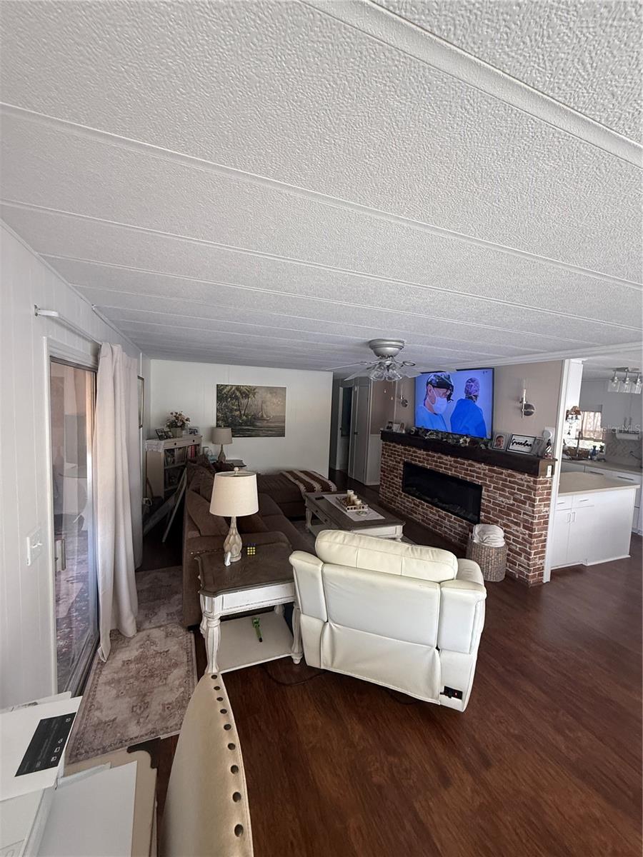 CLUB CHALET UNREC MHP - Residential