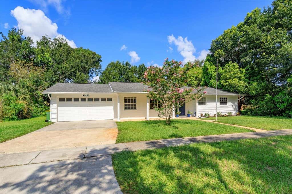 Photo of 6412 Stockbridge Avenue, Orlando, FL 32809 (MLS # O6428356)