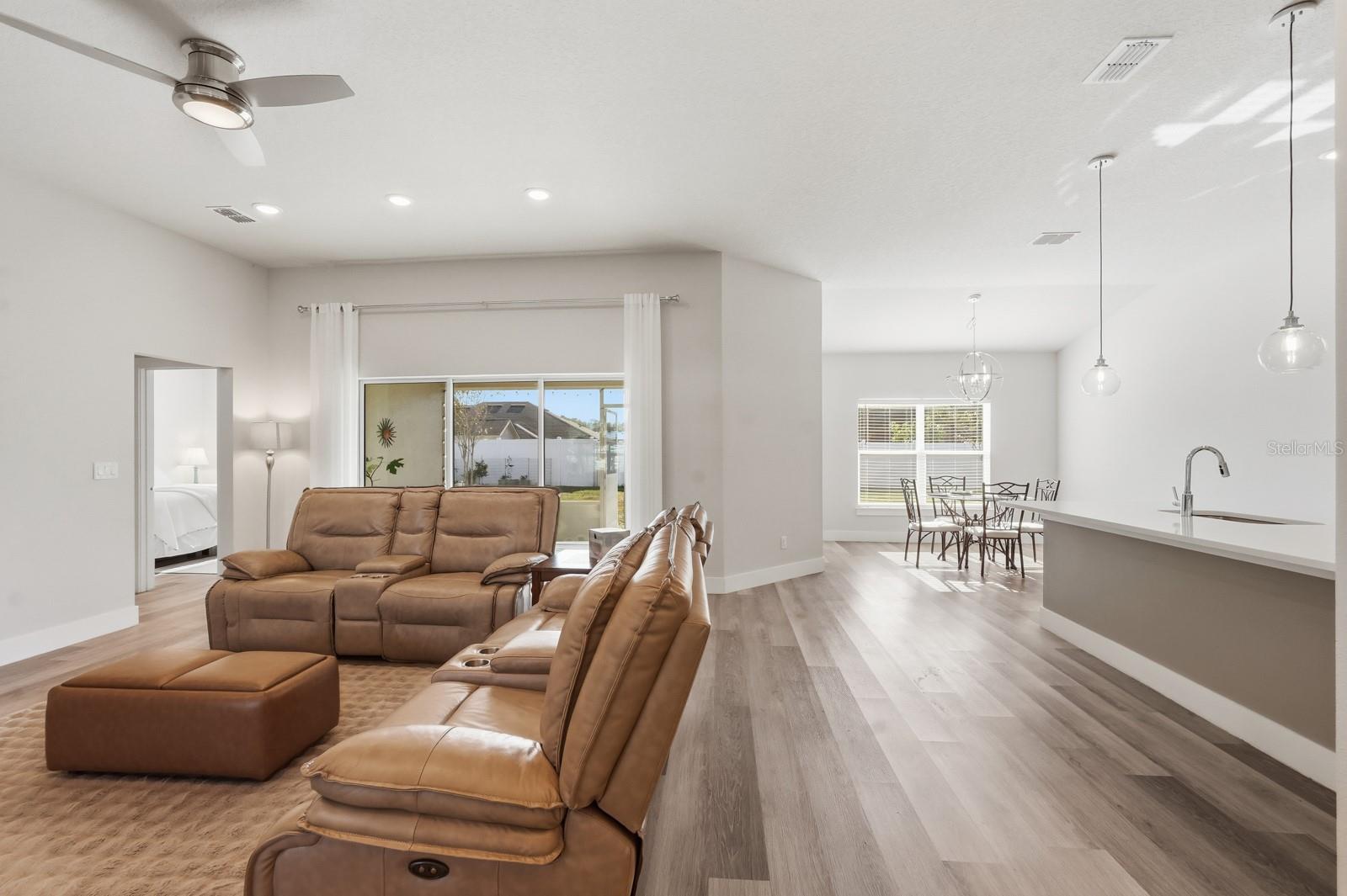 CYPRESS KNOLL - Residential