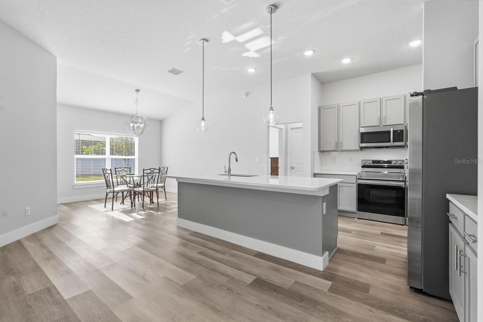 CYPRESS KNOLL - Residential