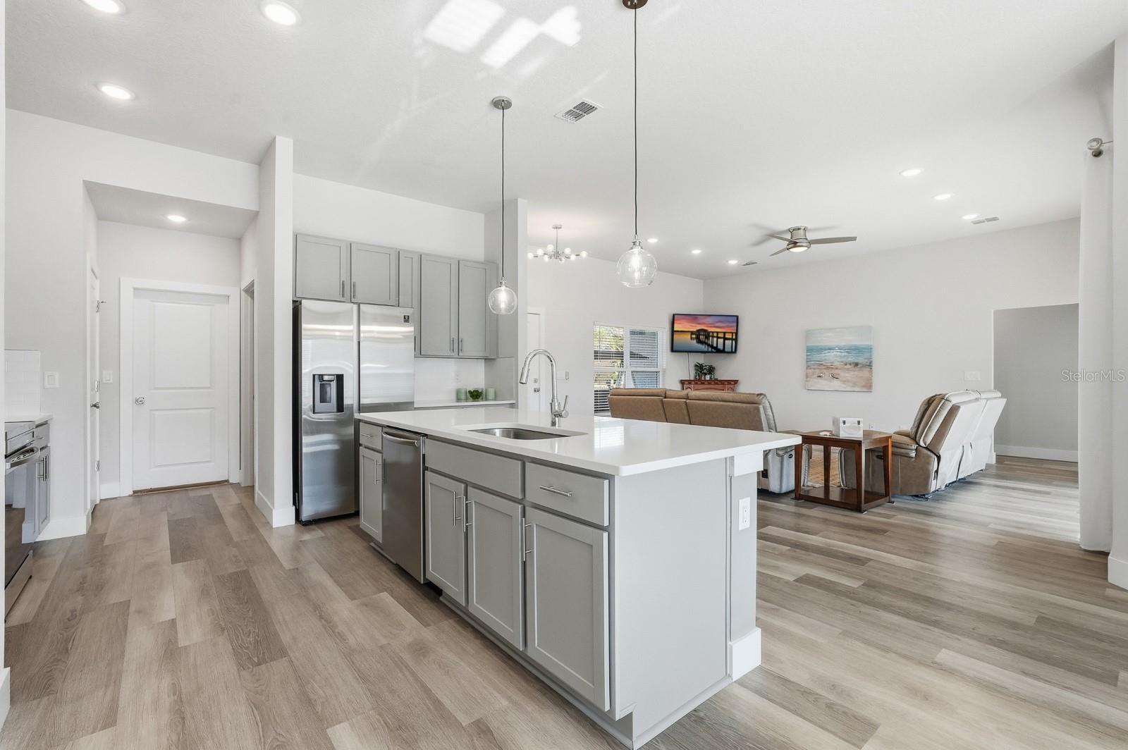 CYPRESS KNOLL - Residential