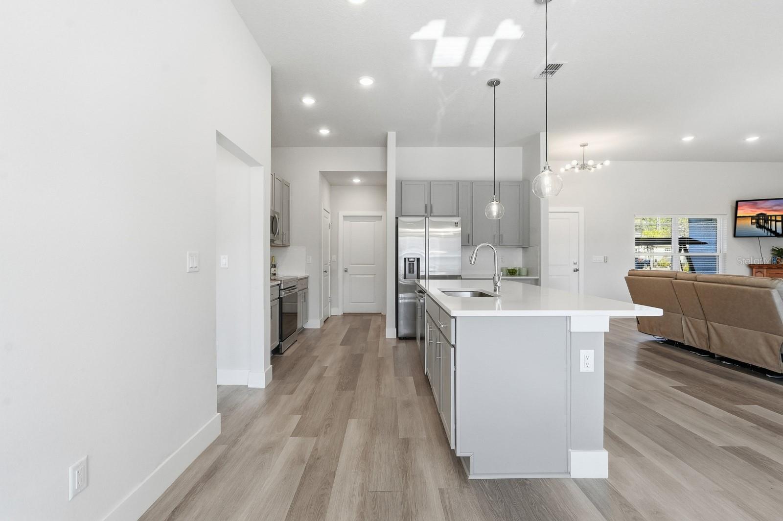 CYPRESS KNOLL - Residential