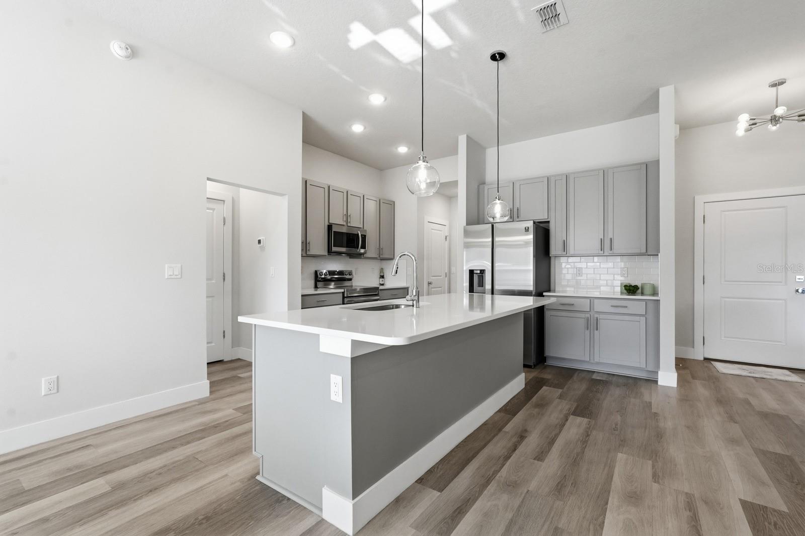 CYPRESS KNOLL - Residential