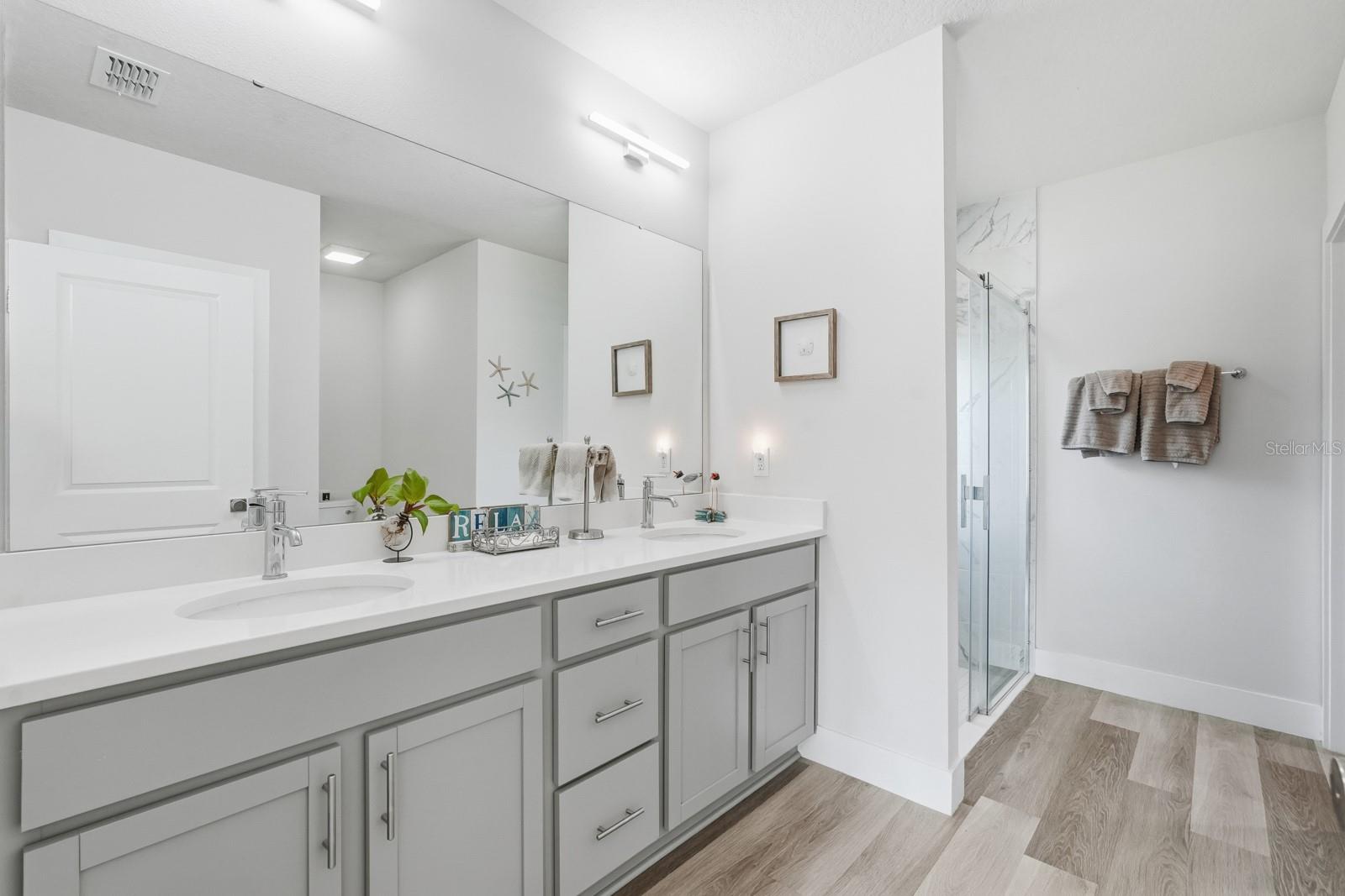 CYPRESS KNOLL - Residential