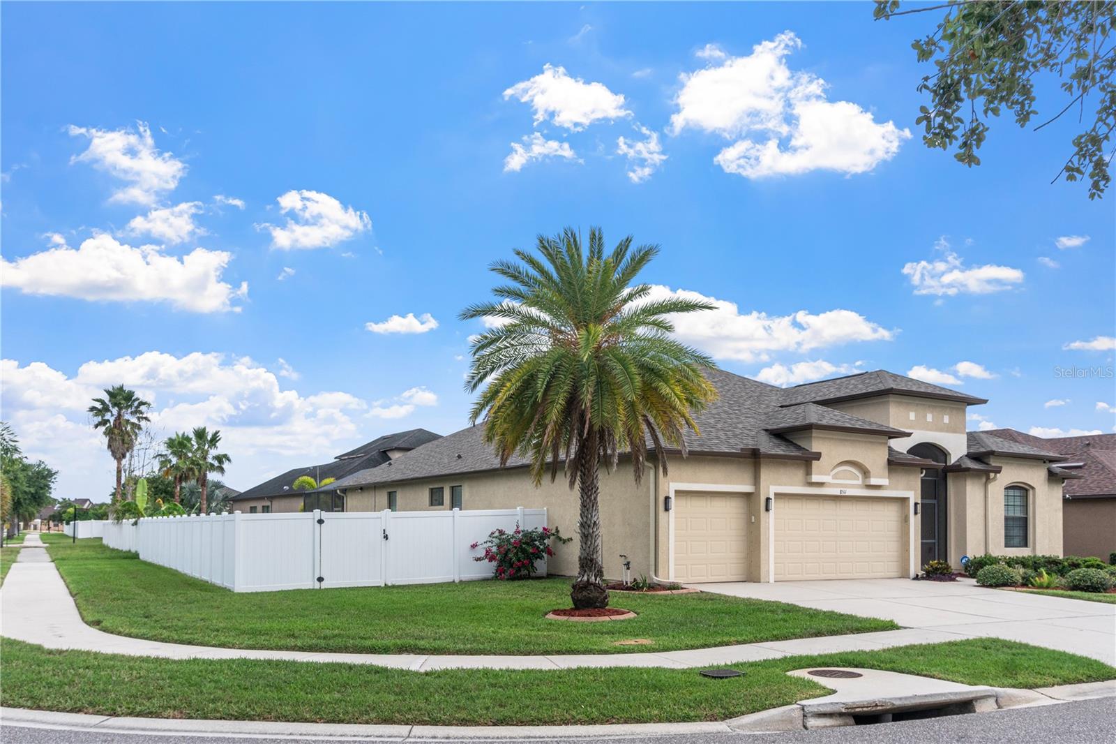 8511 WHITE POPLAR DRIVE