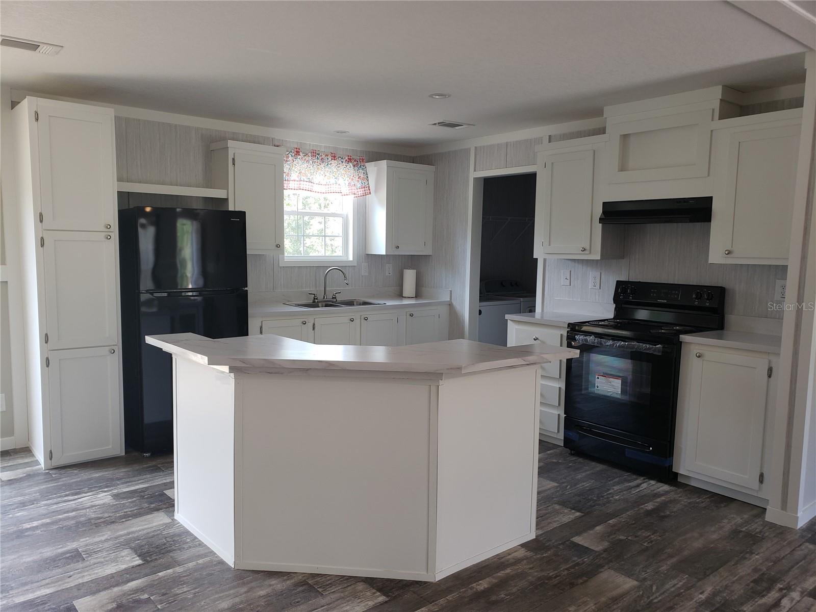 WILLISTON HIGHLANDS UNIT 14 (414 - Residential