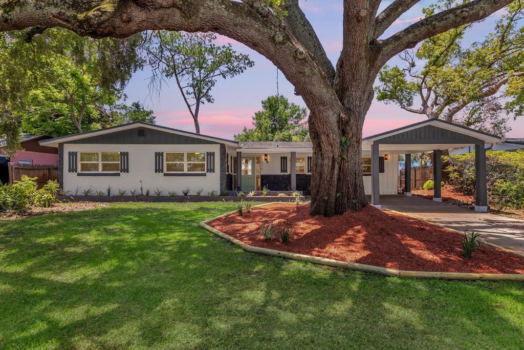 Photo of 1010 Linton Avenue, Orlando, FL 32809 (MLS # O6411874)