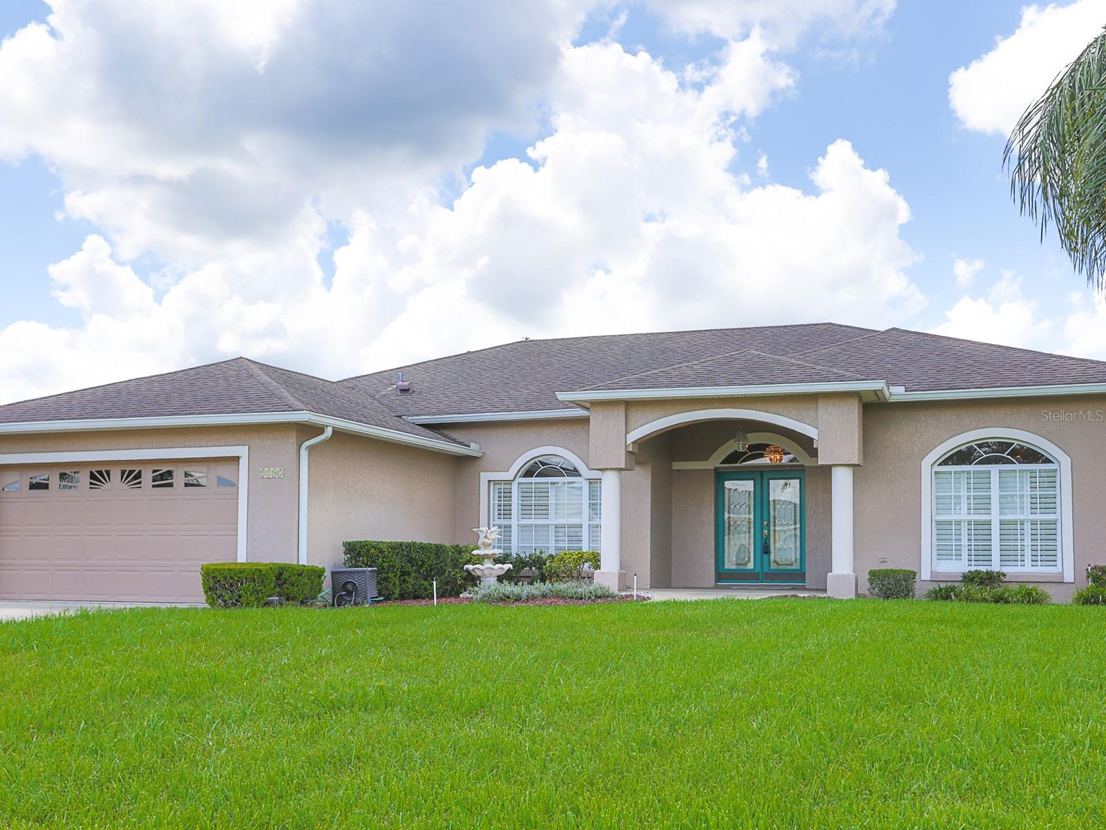 Desirable South Lakeland – The Colony Club Estates!
Spacious 3 bedroom, 2 bath home featuring a split open floor plan and a heated gunite swimming pool with a freshly rescreened cage (2024). Roof replaced in 2014. Perfect for entertaining, this home offers both a formal dining room and a cozy eat-in kitchen. Conveniently located just minutes from the Lakeland Highlands Trails, Crews Lake Road, Highway 540, and the Polk Parkway. Move-in ready and waiting for you—schedule your private showing today!