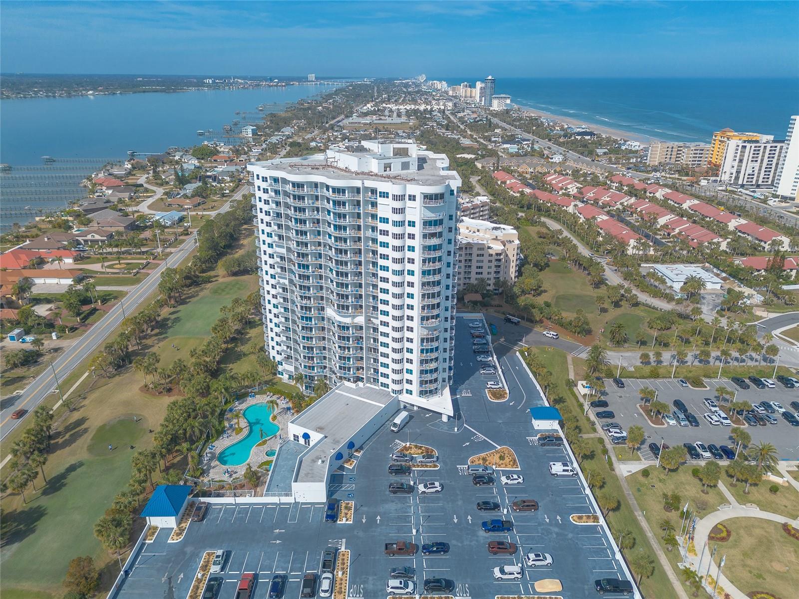 2 OCEANS WEST BOULEVARD 104