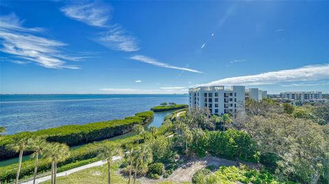 A home in LONGBOAT KEY