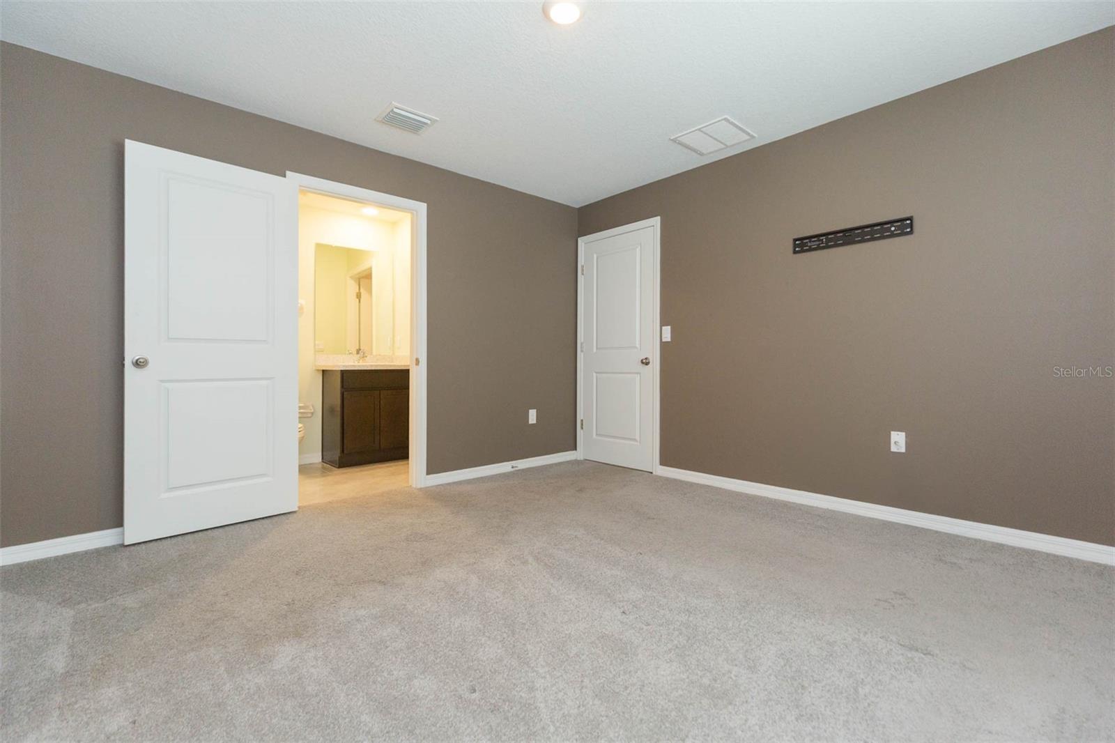 SPRING HILL - Residential Lease