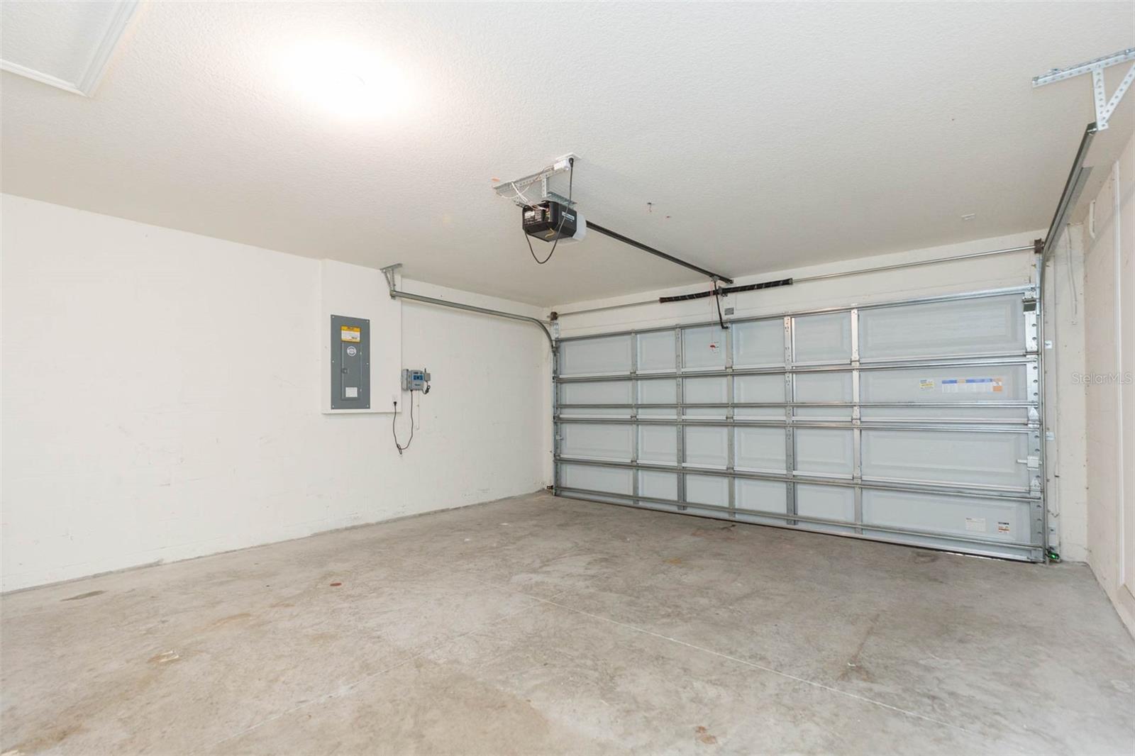 SPRING HILL - Residential Lease