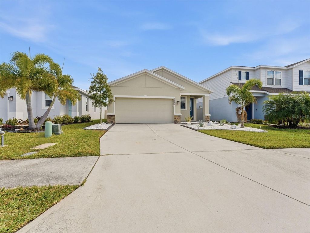 Photo of 10941 High Noon Trail, Parrish, FL 34219 (MLS # TB8477742)