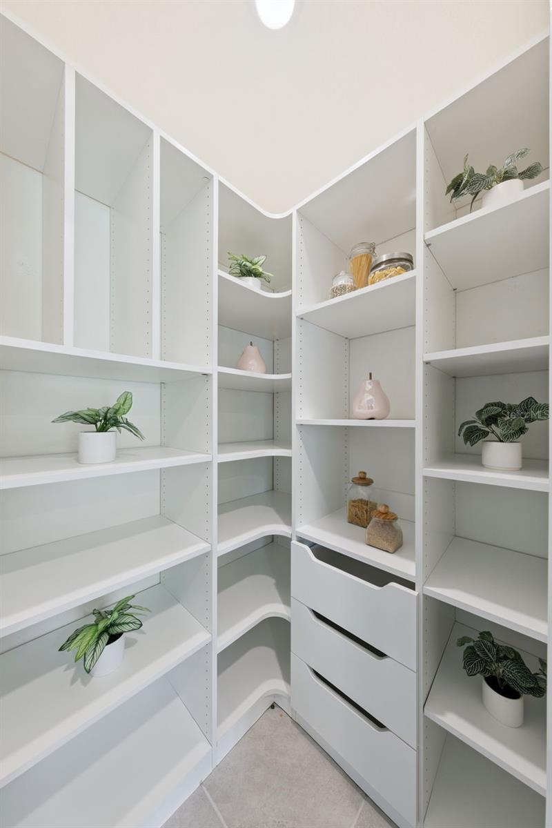 HOLLY ESTATES - Residential